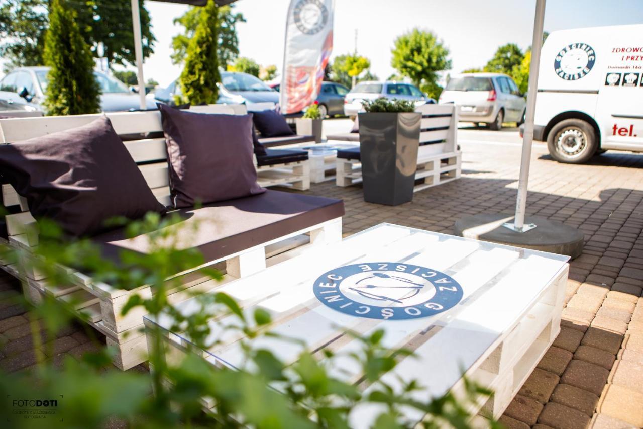 Bed and Breakfast Gosciniec Zacisze I Blisko A2 Dabie-Uniejow I Restauracja Экстерьер фото