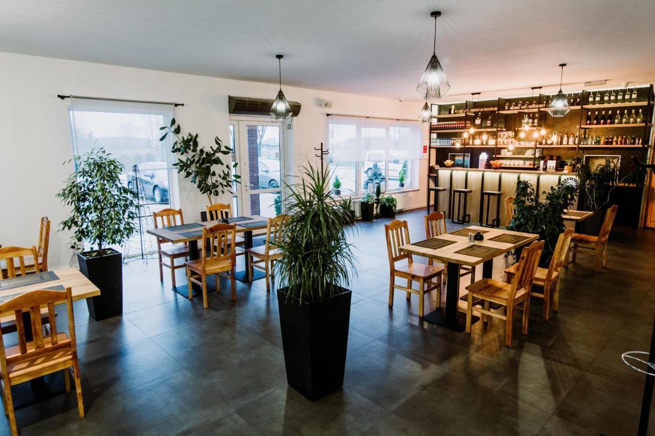 Bed and Breakfast Gosciniec Zacisze I Blisko A2 Dabie-Uniejow I Restauracja Экстерьер фото